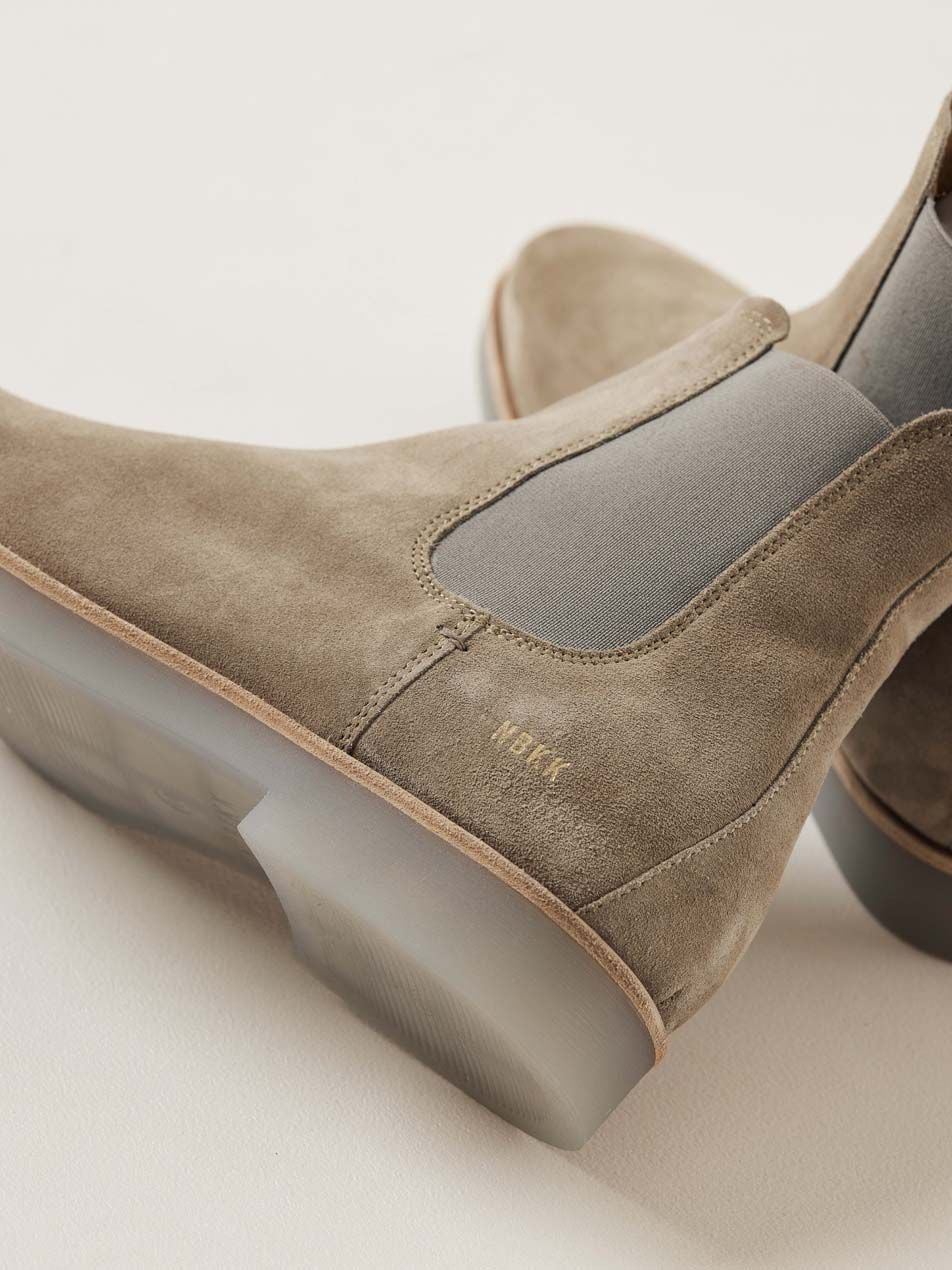 NUBIKK | LOGAN CHELSEA BOOTS - TAUPE